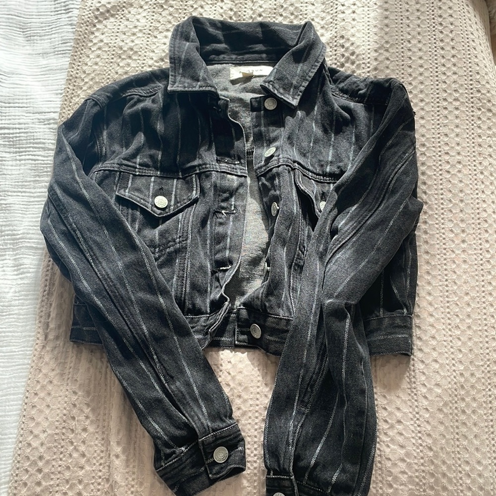 cropped black jean jacket